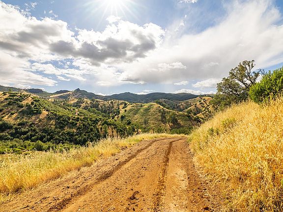 4th image of 17925 E Highway 20