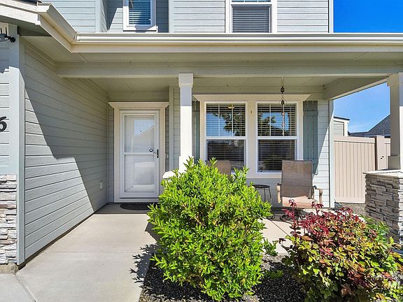 4th image of 19396 Kiowa Creek Way