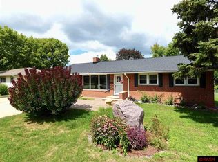 1520 E Main St, Mankato, MN 56001