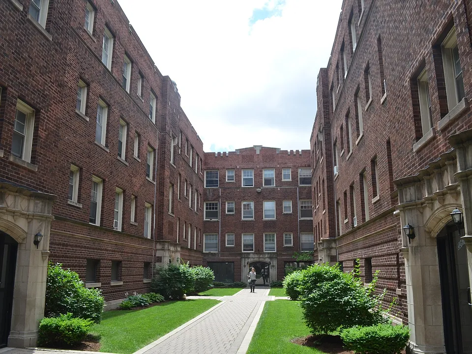 3257-3267 W. Wrightwood Ave