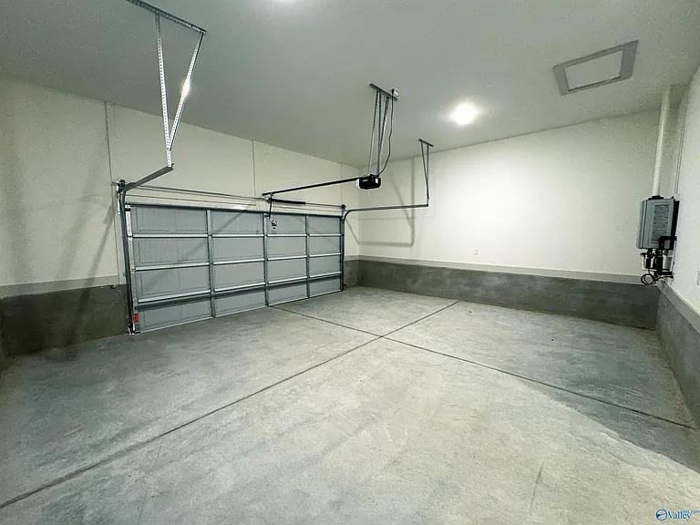 119 Bullpen Aly — Photo 27