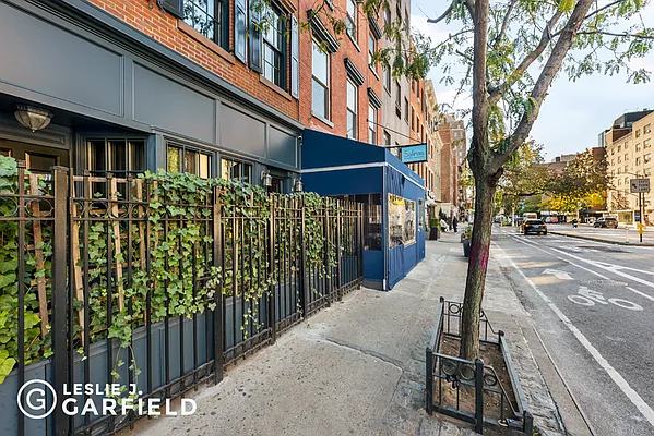 Rented by Leslie J. Garfield | media 22