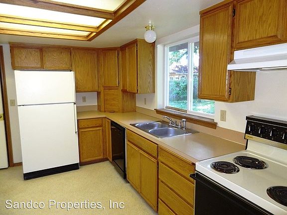 4th image of 15014 16th Ave S