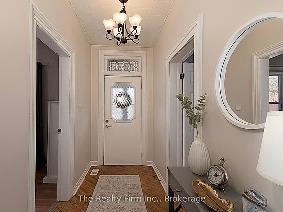 5th image of 134 Well St