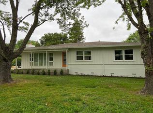 19369 Linden St, Sonoma, CA 95476