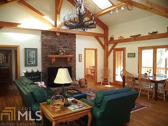 4th image of 227 Silverado Ln #7