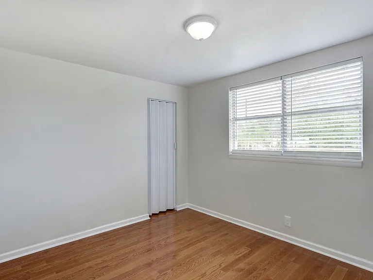 737 E Gwinnett St #D — Photo 6