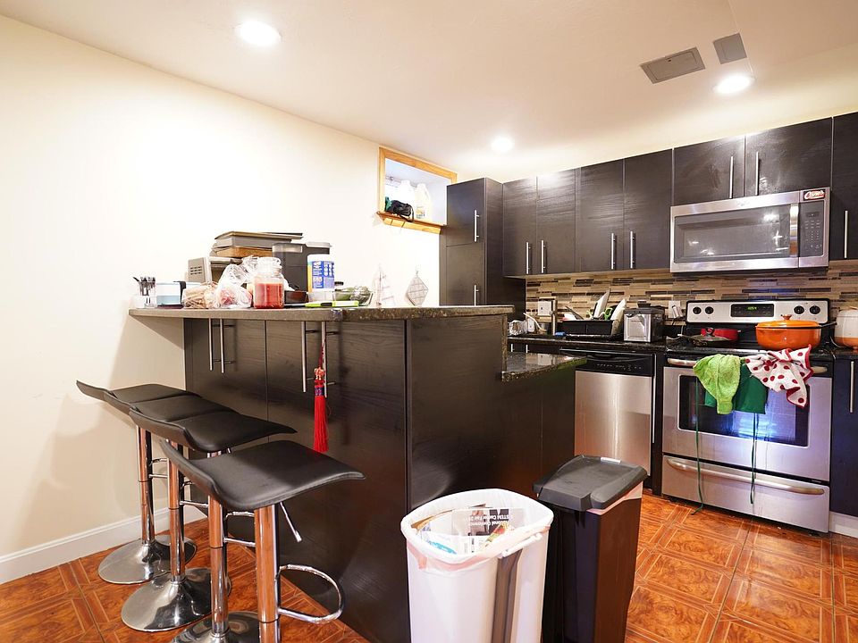 1st image of 73 Thatcher St #1M