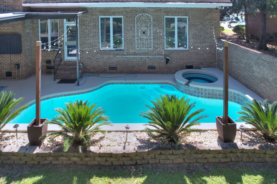 next background image