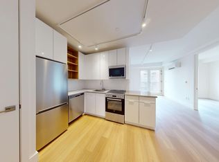 639 E 28th St #6A, Brooklyn, NY 11210