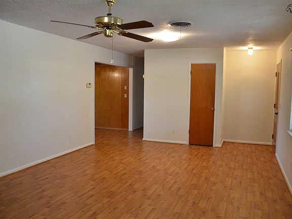 3rd image of 1803 Eden Ln