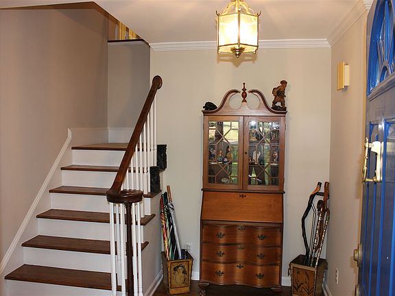2nd image of 119 Wood Creek Dr