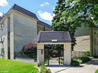 4056 N California Ave APT 1B, Chicago, IL 60618