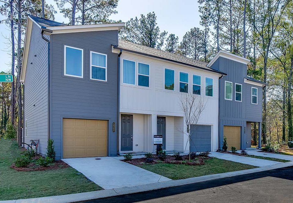 Front Elevation Note Sample product photo. Actual exterior and interior selections may vary by home