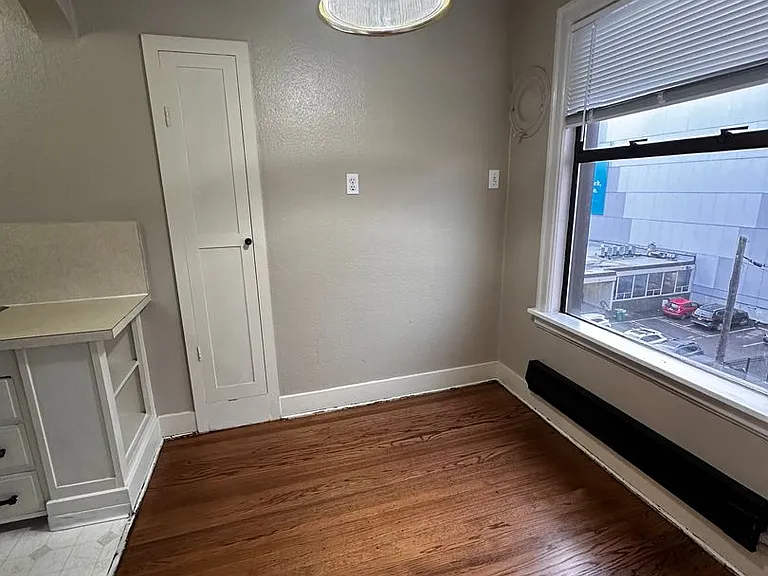 The Windermere Apartments — Photo 36