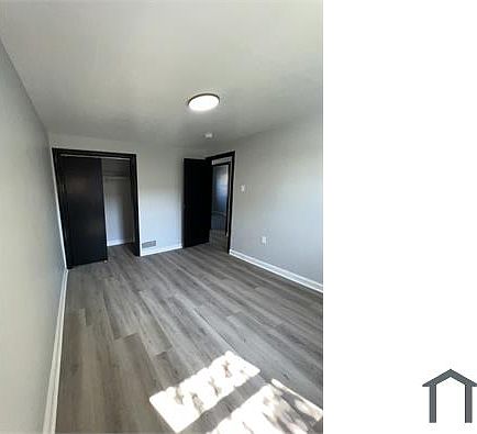 1st image of 2621 Price St