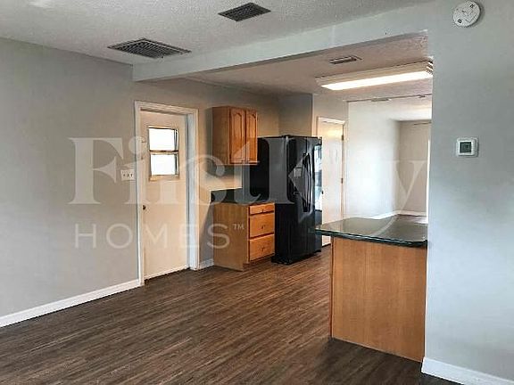 5th image of 4707 W Bay Ave