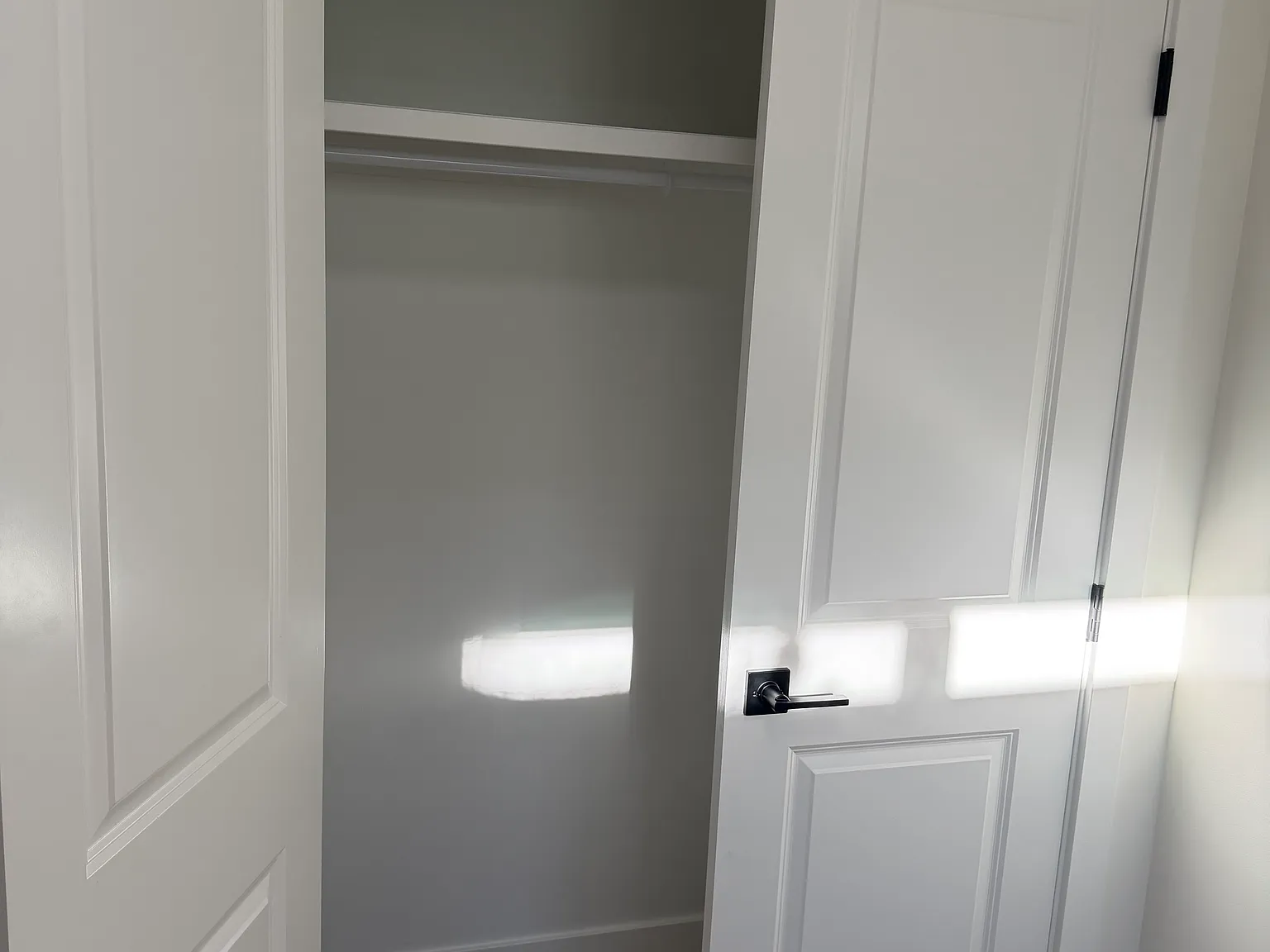 2 bed, 900 sqft, $1,200 — Photo 2