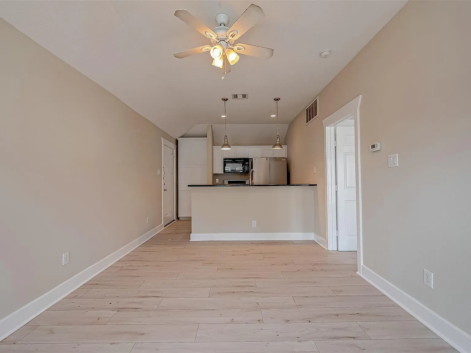 1 bed, 1.0 bath, 750 sqft, $1,750 — Photo 4