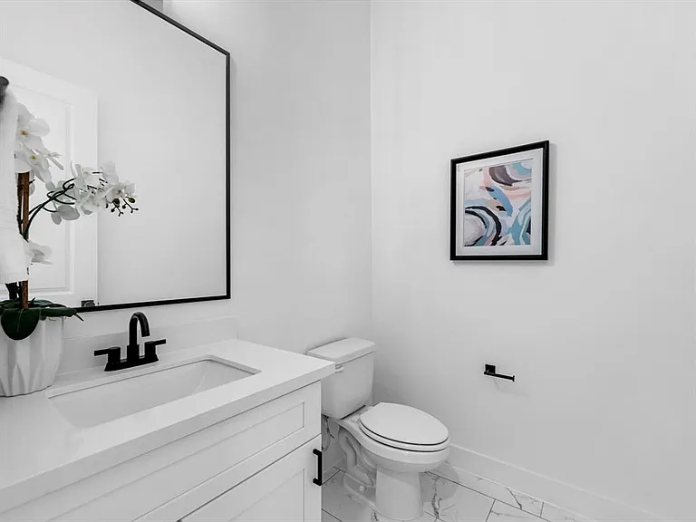 5904 Val Verde St — Photo 11