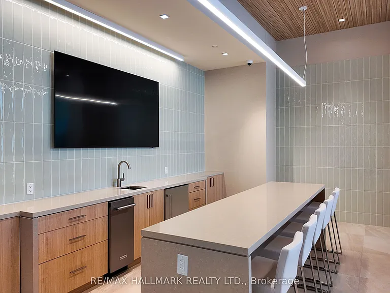 8960 Jane St #621 — Photo 19
