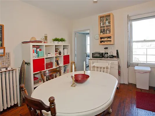 Sold by Avenue Sotheby's International Realty | media 10