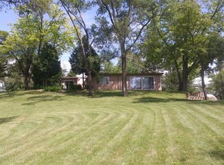 27820 W Hartigan Rd, Ingleside, IL 60041