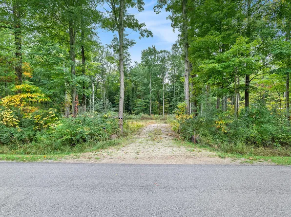 42nd Ave, Paw Paw, MI 49079