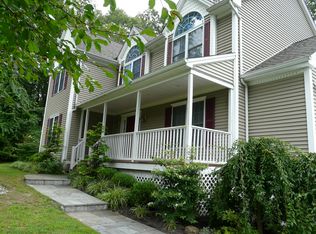 225 Harvest Ridge Rd, Stratford, CT 06614