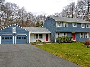 196 Beacon Dr, North Kingstown, RI 02852