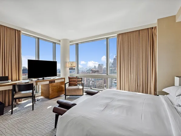 246 Spring St #2403, New York, NY 10013