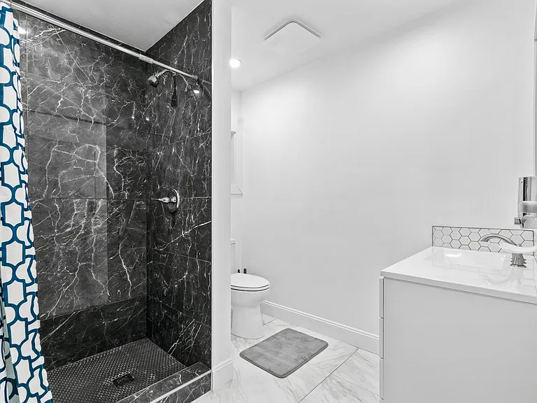 4115 N Hubert Ave #3 — Photo 16
