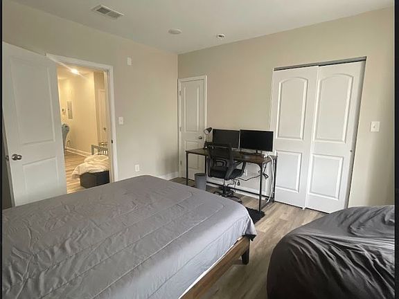 4th image of 3749 N 15th St Floor 3