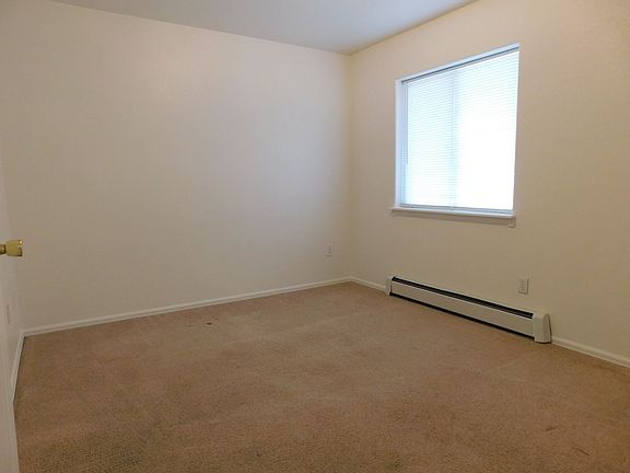 5th image of 433 Pendleton St APT 1