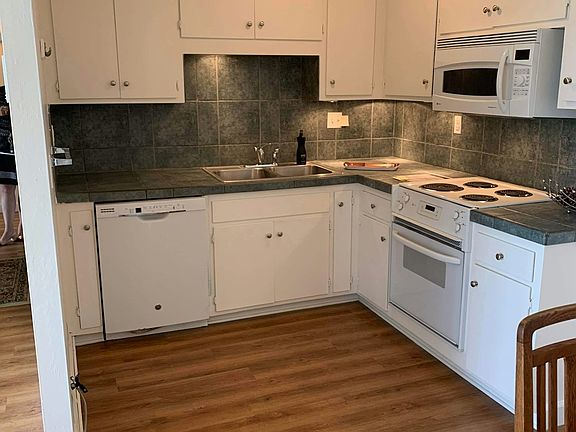 2nd image of 180 Dakota Ave APT 33