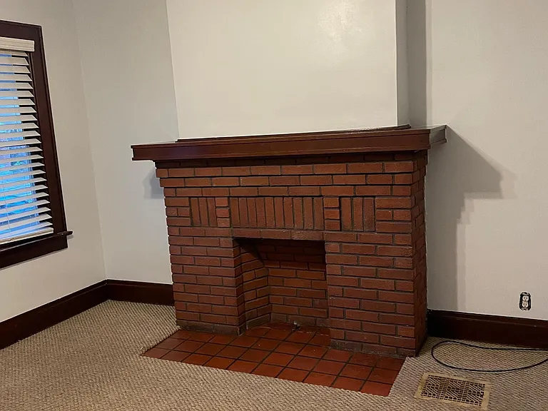 219 E Jenkins Ave — Photo 4