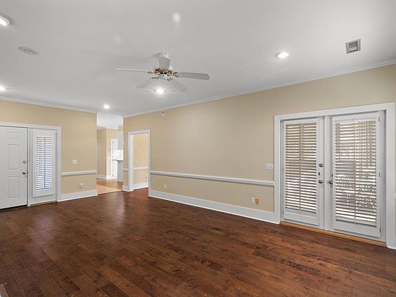 5th image of 22 Ballestone Ct