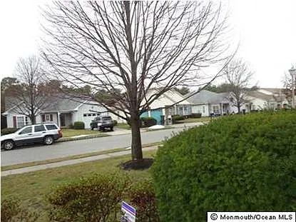 121 Riva Blvd photo 1