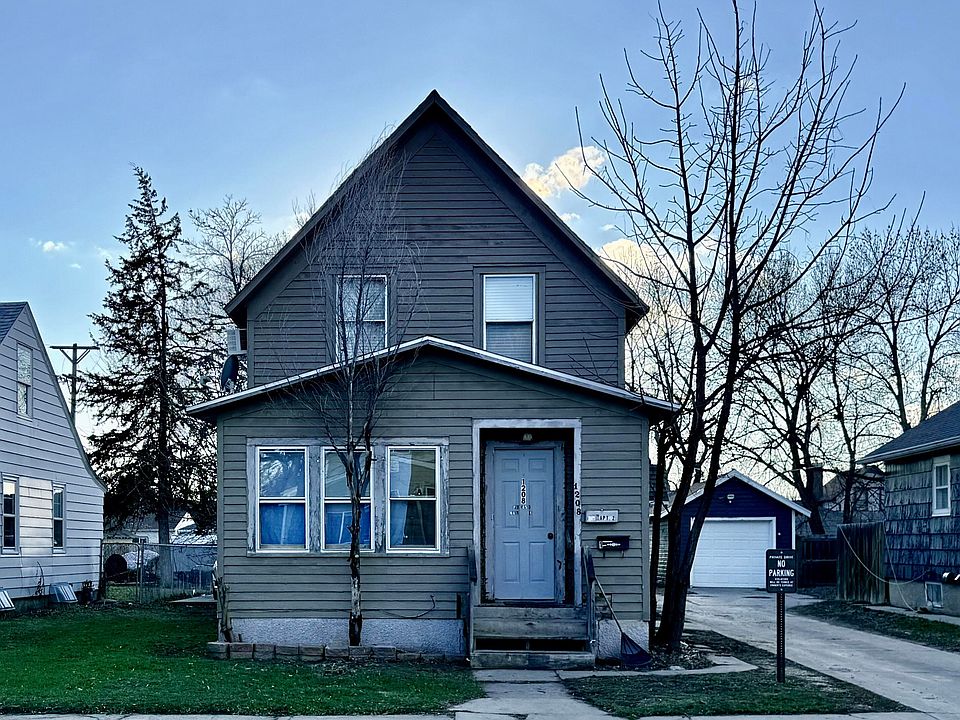 1st image of 1208 S 2nd St