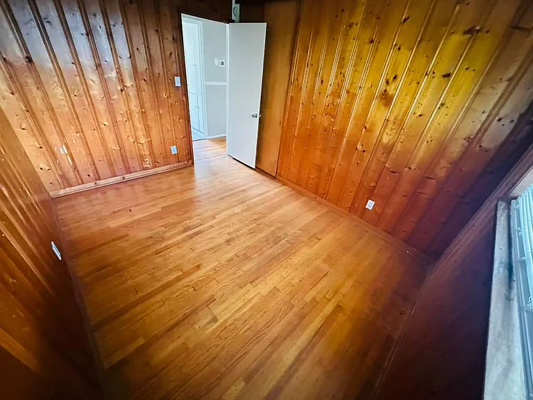 1822 Grove Hill Ln — Photo 12