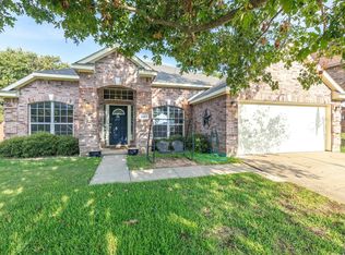 2007 Walnut Hills Ln, Mansfield, TX 76063