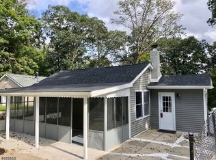 49 Roosevelt Trl, Hopatcong, NJ 07843