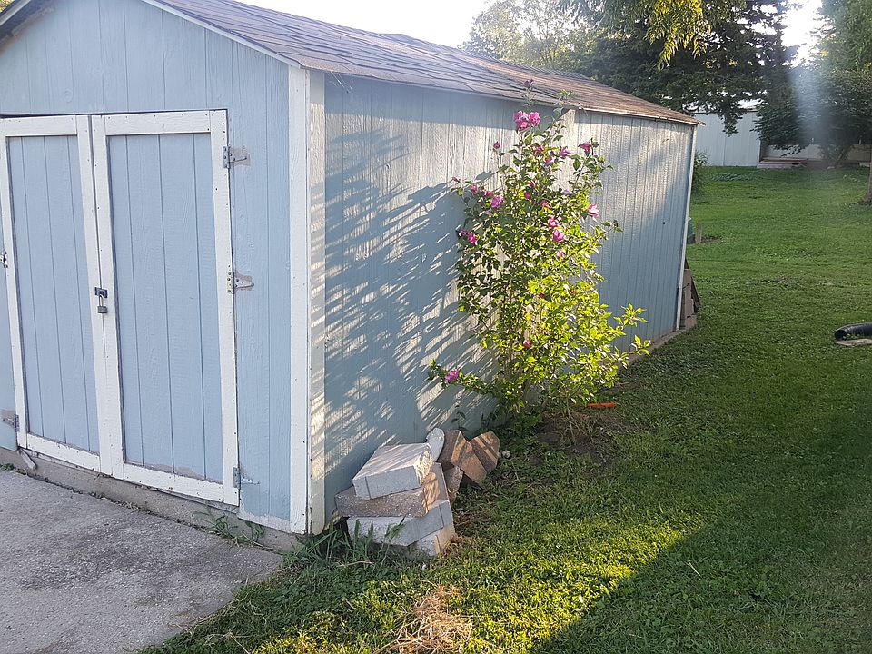 2nd image of 14 Springdale Dr
