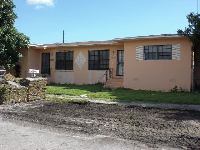 1st image of 4991 NW 18th Ave