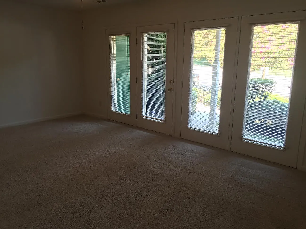 1521-103 Creekwood: Spacious two bedroom apartment near DT Raleigh! — Photo 4