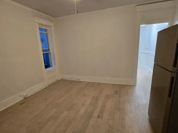 331 Baldwin Avenue image 2 of 6