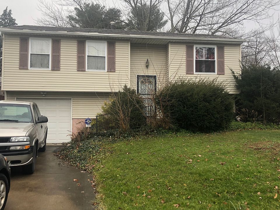1st image of 215 Hamrock Dr
