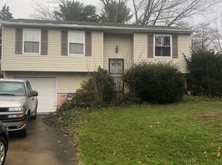 215 Hamrock Dr, Campbell, OH