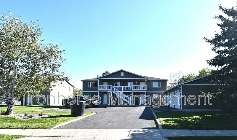 8 Michael Grove Ave #14