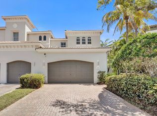 818 Spinnaker Dr E, Hollywood, FL 33019